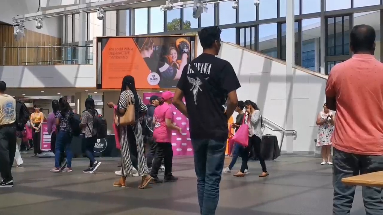 巴顿学院楼下